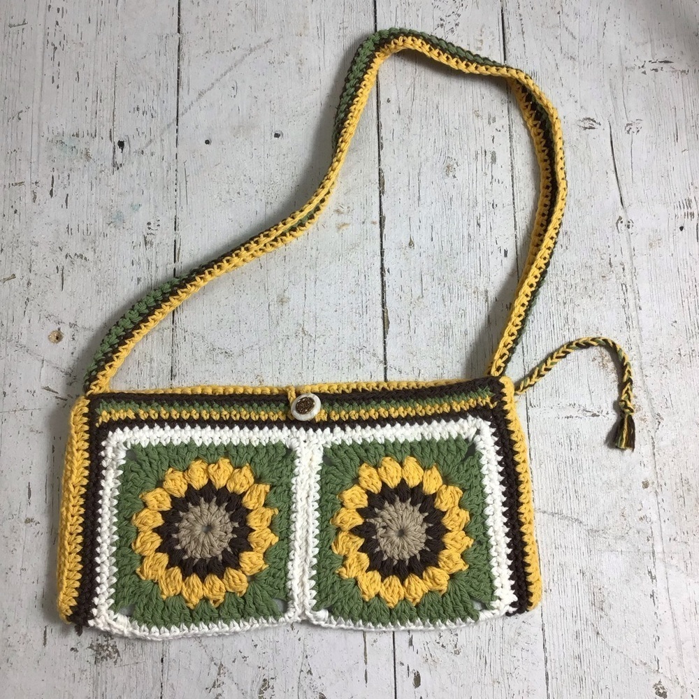 Handmade Crochet Sunflower Granny Square Crossbody / Shouder Bag Purse​​​​​